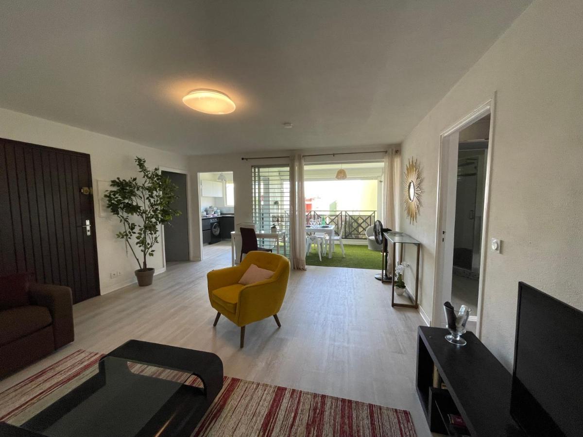Ferienwohnung Jarry Entre Chien Et Loup Baie-Mahault Exterior foto