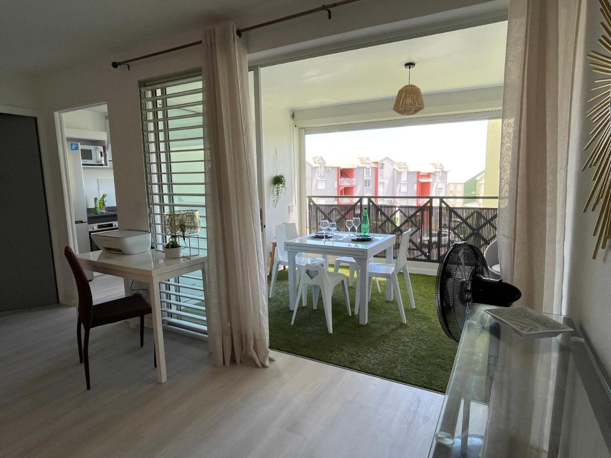 Ferienwohnung Jarry Entre Chien Et Loup Baie-Mahault Exterior foto